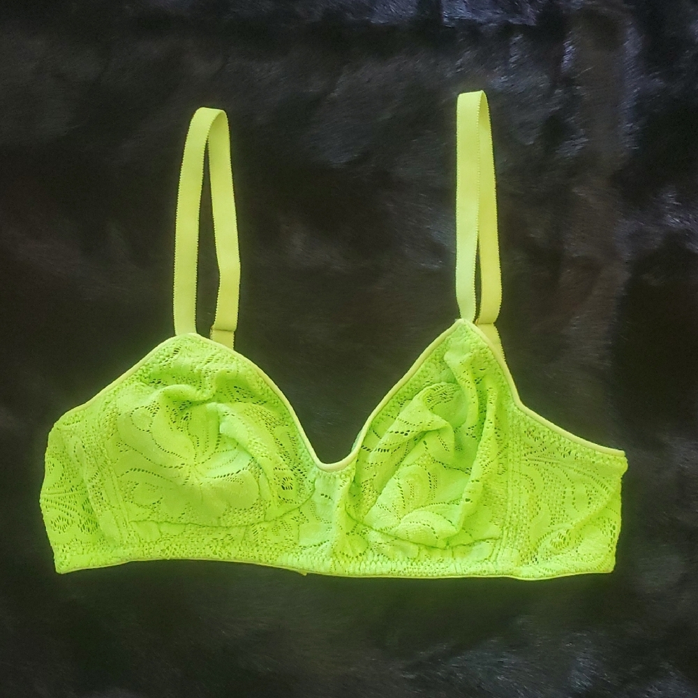 Araks Tamara Bralette / Sz: Medium In Light Green View 3